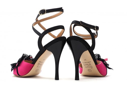 Comme il Faut - Terciopela Fucsia y Negra Comme il Faut - Terciopela Fucsia y Negra