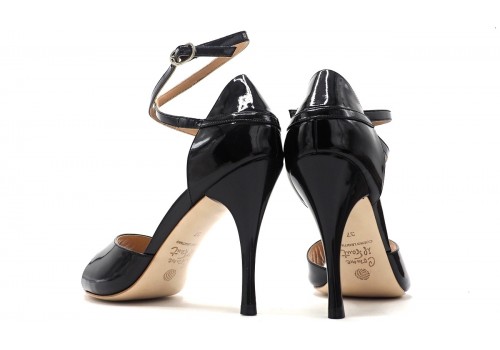 Comme il Faut - Bellezza del Nero Comme il Faut - Bellezza del Nero