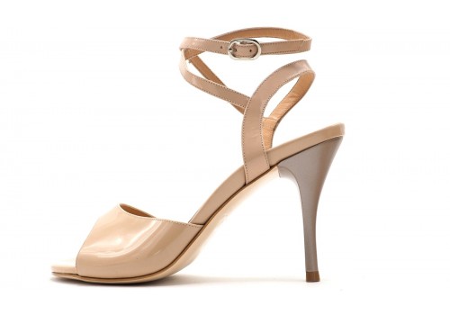 Comme il Faut - Charol Piel