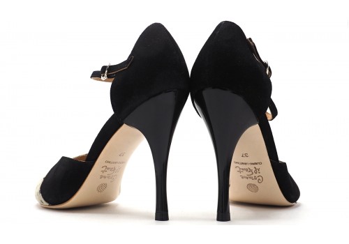 Comme il Faut - Da Puntos Noche Comme il Faut - Da Puntos Noche