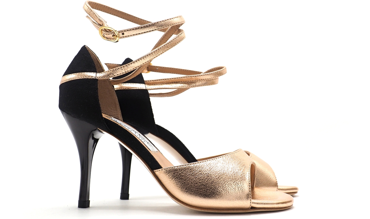 Comme il Faut - Cobre Negro Double Comme il Faut - Cobre Negro Double