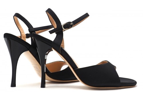 Comme il Faut - Raso Negro Elance Comme il Faut - Raso Negro Elance