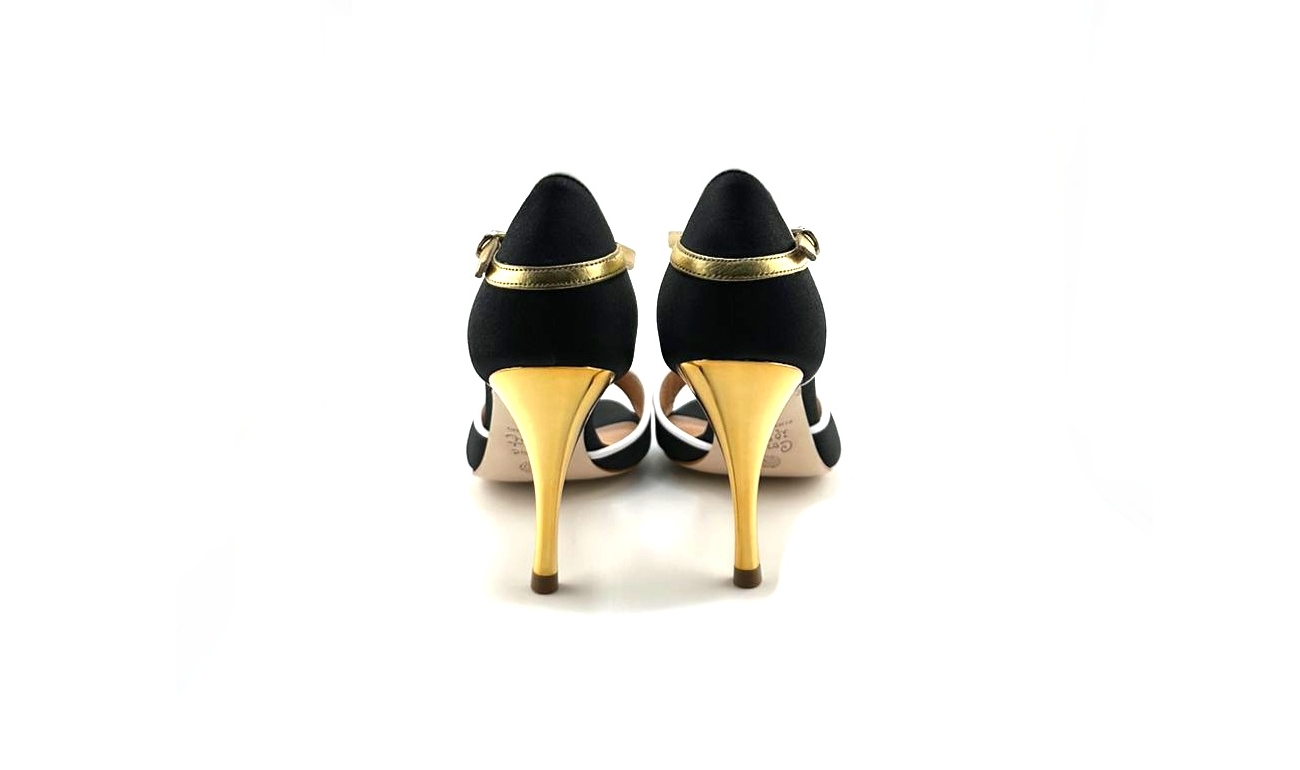 PRE ORDER NOW - Comme il Faut - Negra Blanco Dorado