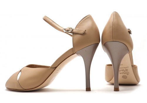 Comme il Faut - Beige Butterfly Beauty