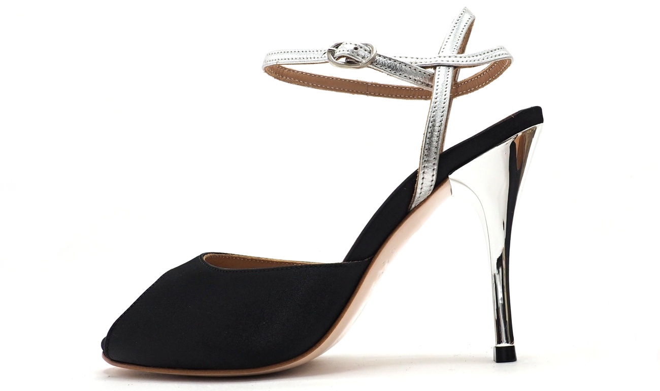 Comme il Faut - Raso Negra Peep Plata