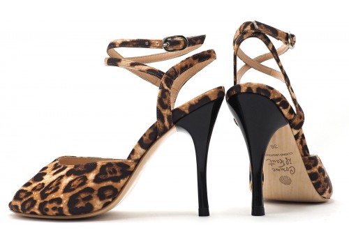 Comme il Faut - Leopardo Comme il Faut - Leopardo